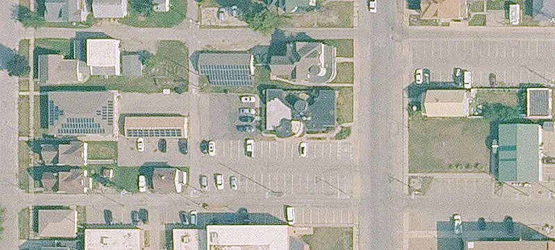 110 1st St