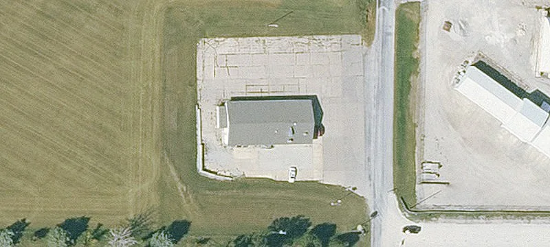 105 R Ave