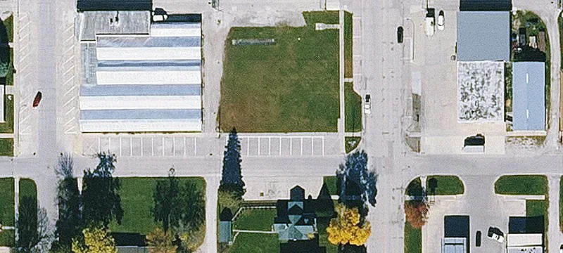 117 Commercial Ave