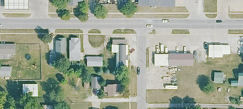 1402 Ct Ave