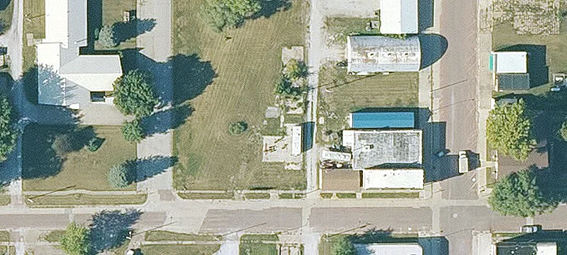 106 2nd St