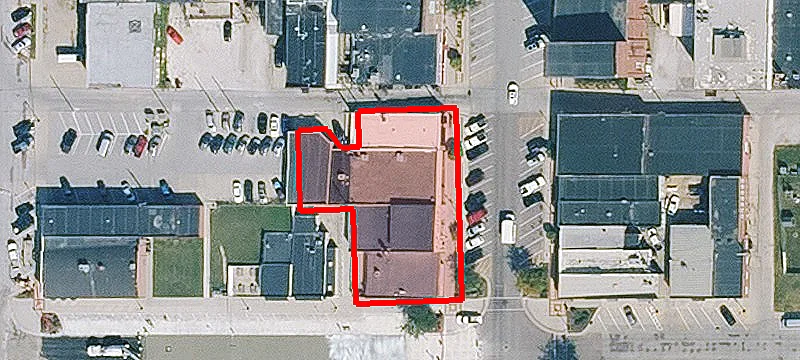 27 Main St