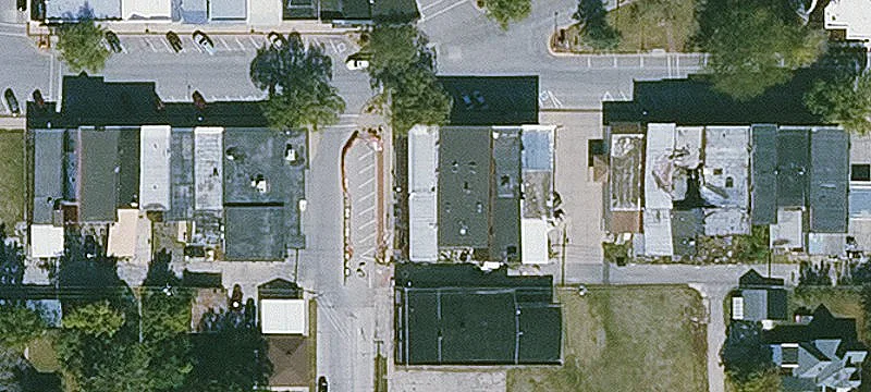 704 Main St