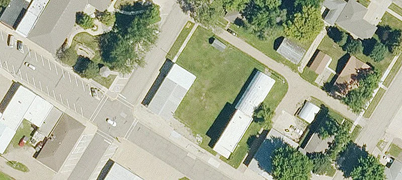 301 Main St