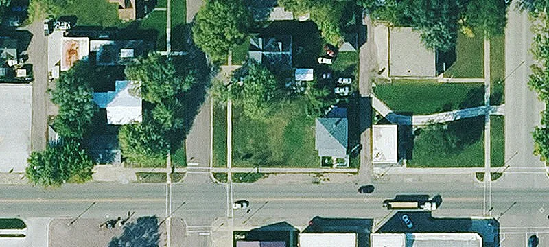 10th St