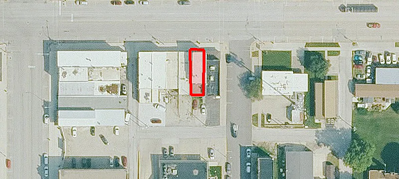 2104 Main St