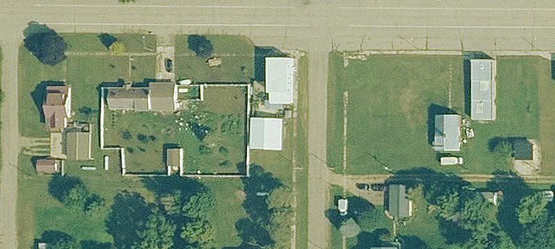 4098 Main St