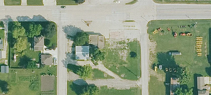 1412 Main St