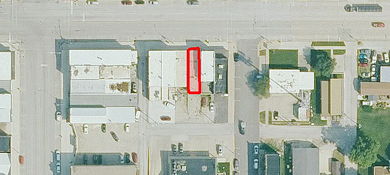 2106 Main St