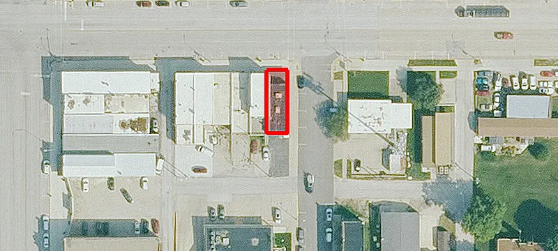 2102 Main St