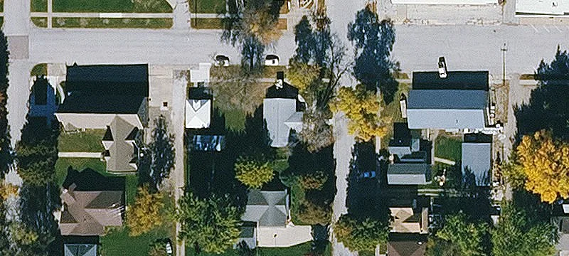 300 Maple St