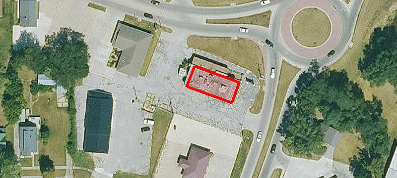 808 Albia Rd
