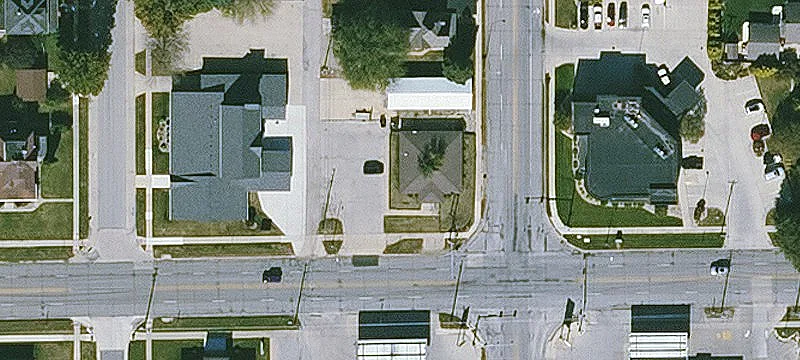 320 Central E Ave