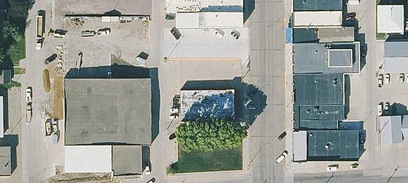 1015 Main St