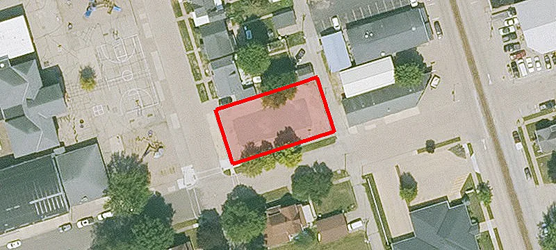 109 3rd St