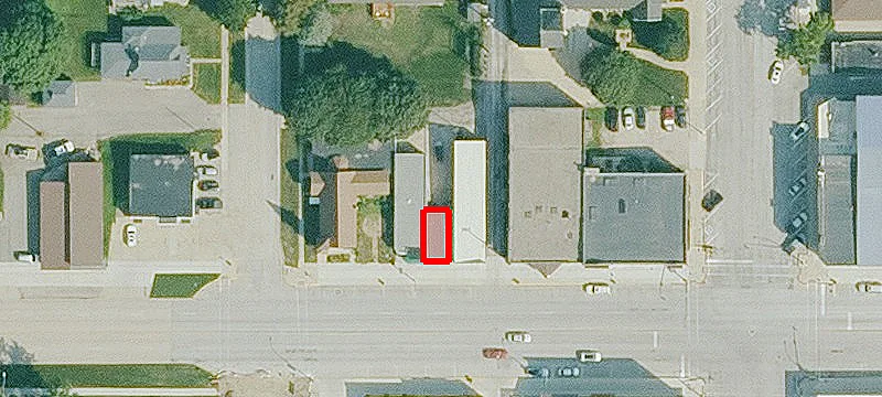 2215 Main St
