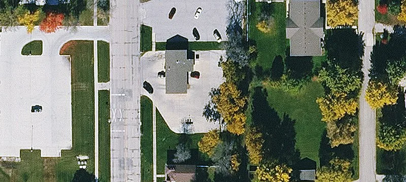 622 Commercial Ave
