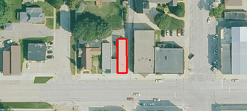2213 Main St