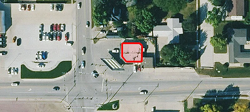 1004 Main St