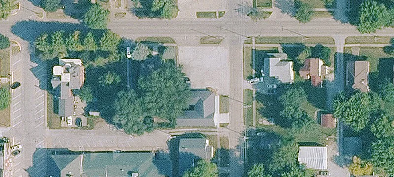 222 Benton E Ave