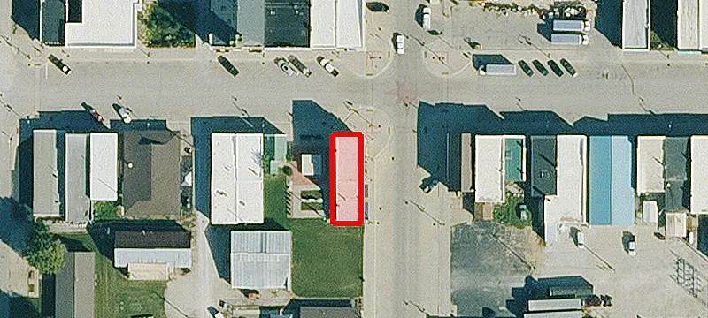 100 2nd St