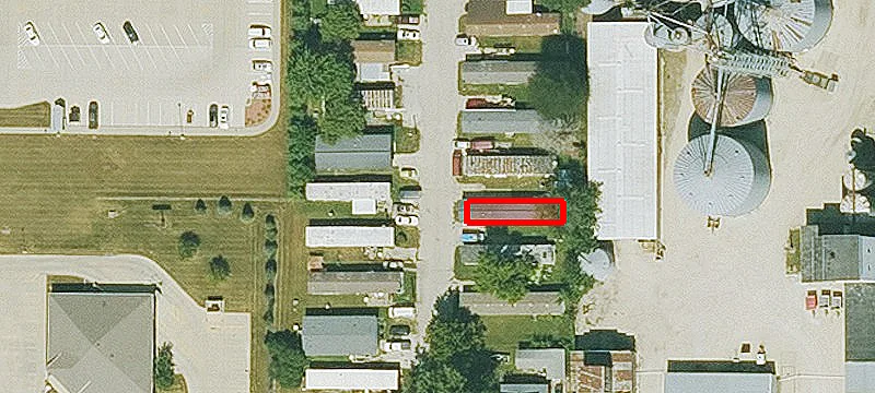 121 Ln St