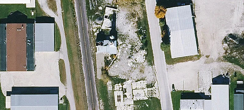 215 Railroad Ave