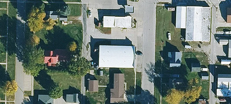 305 Crisman St