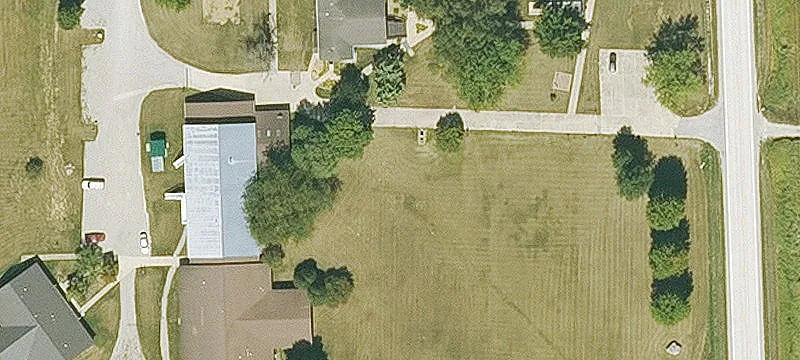 Walker, IA 52352