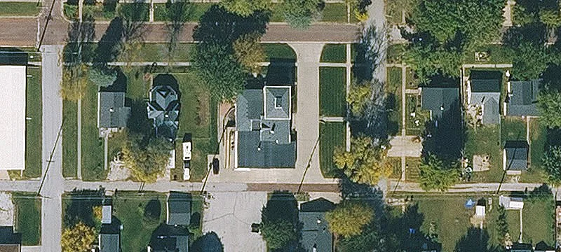 208 4th St