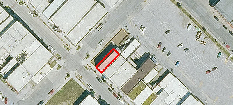 303 Main St