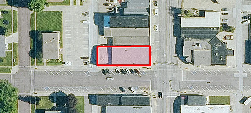 1001 Okoboji Ave