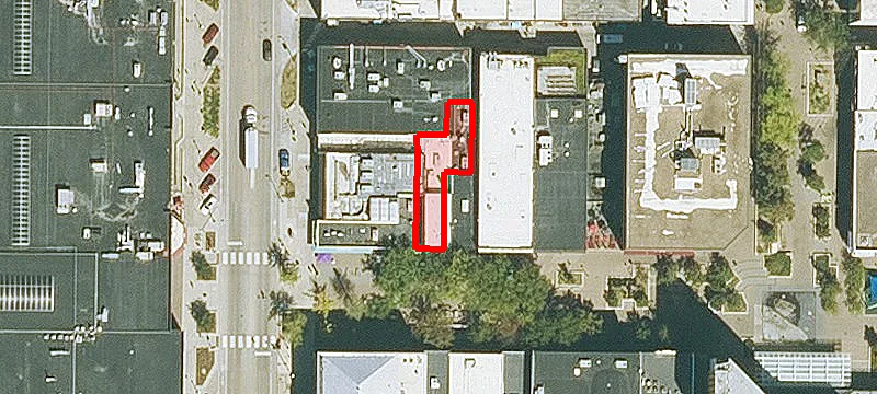 110 College St