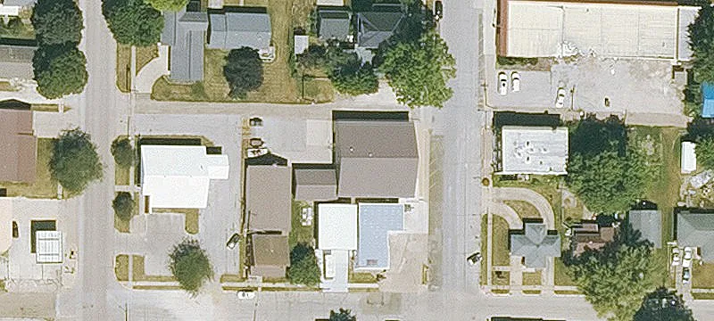 305 8th Ave