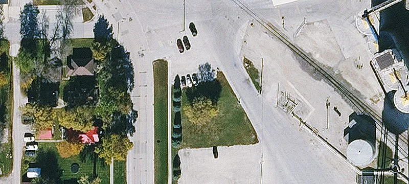 414 Commercial Ave