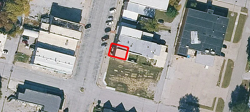1106 Main St