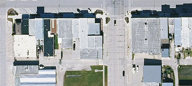 109 Commercial Ave