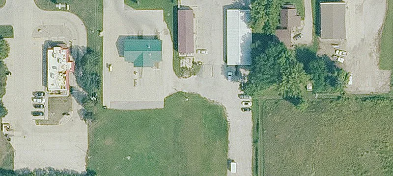3106 Main St