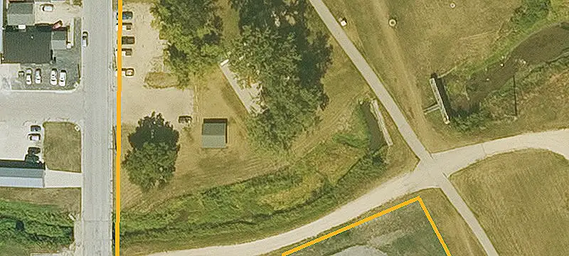 900 Main St