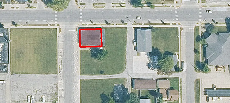 109 2nd E Ave