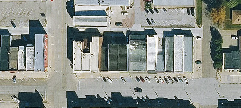 411 Main St