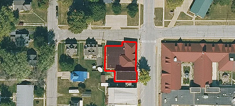 4242 Main St