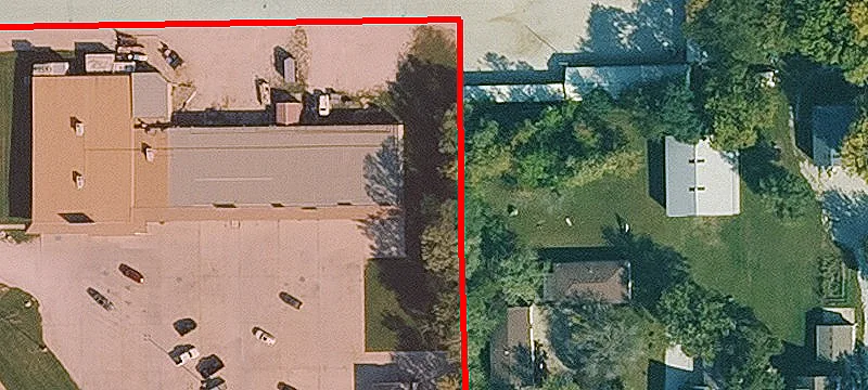 820 Main St
