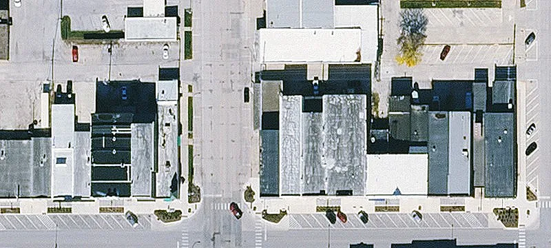 106 Commercial Ave