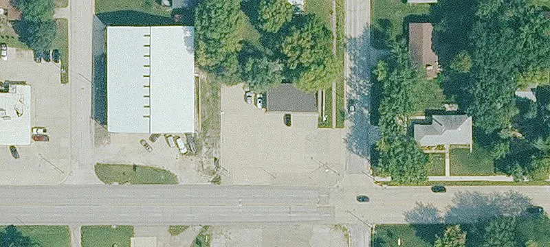 3001 Main St