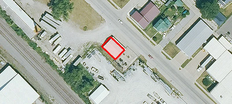 742 Main St