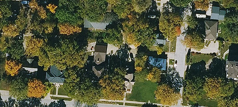 2793 Un Ave