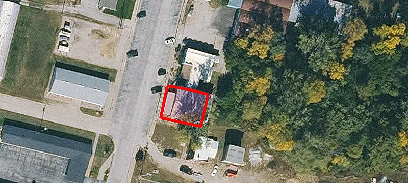 908 Main St