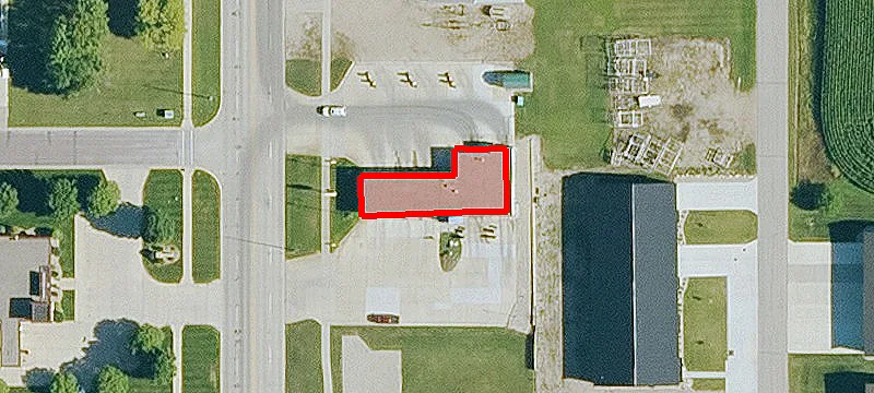 2202 Okoboji Blvd