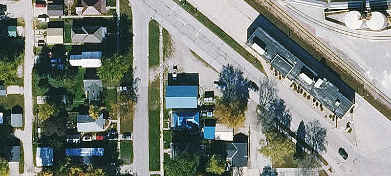 521 Commercial Ave
